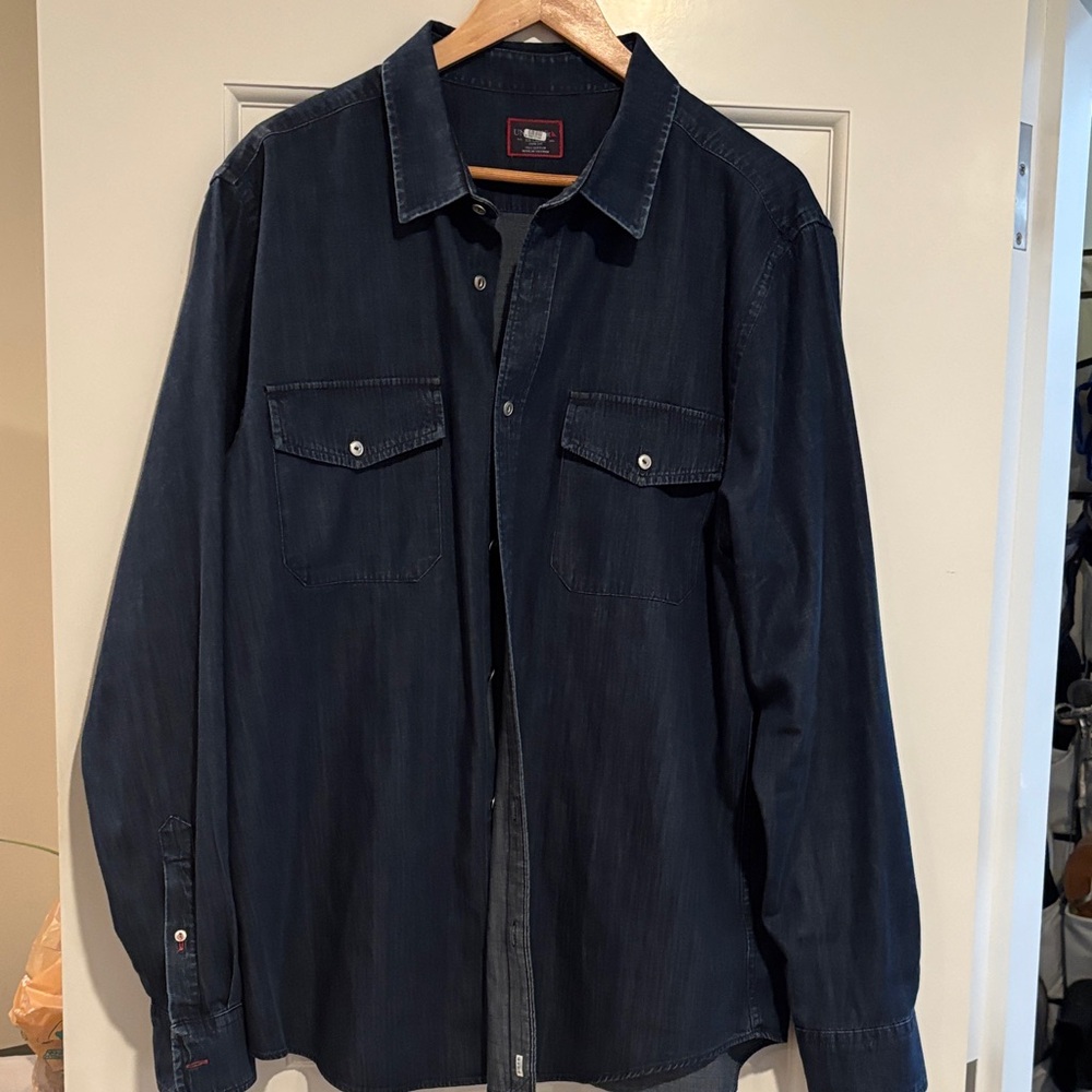 UNTUCKit Men's Dark Blue Shirt